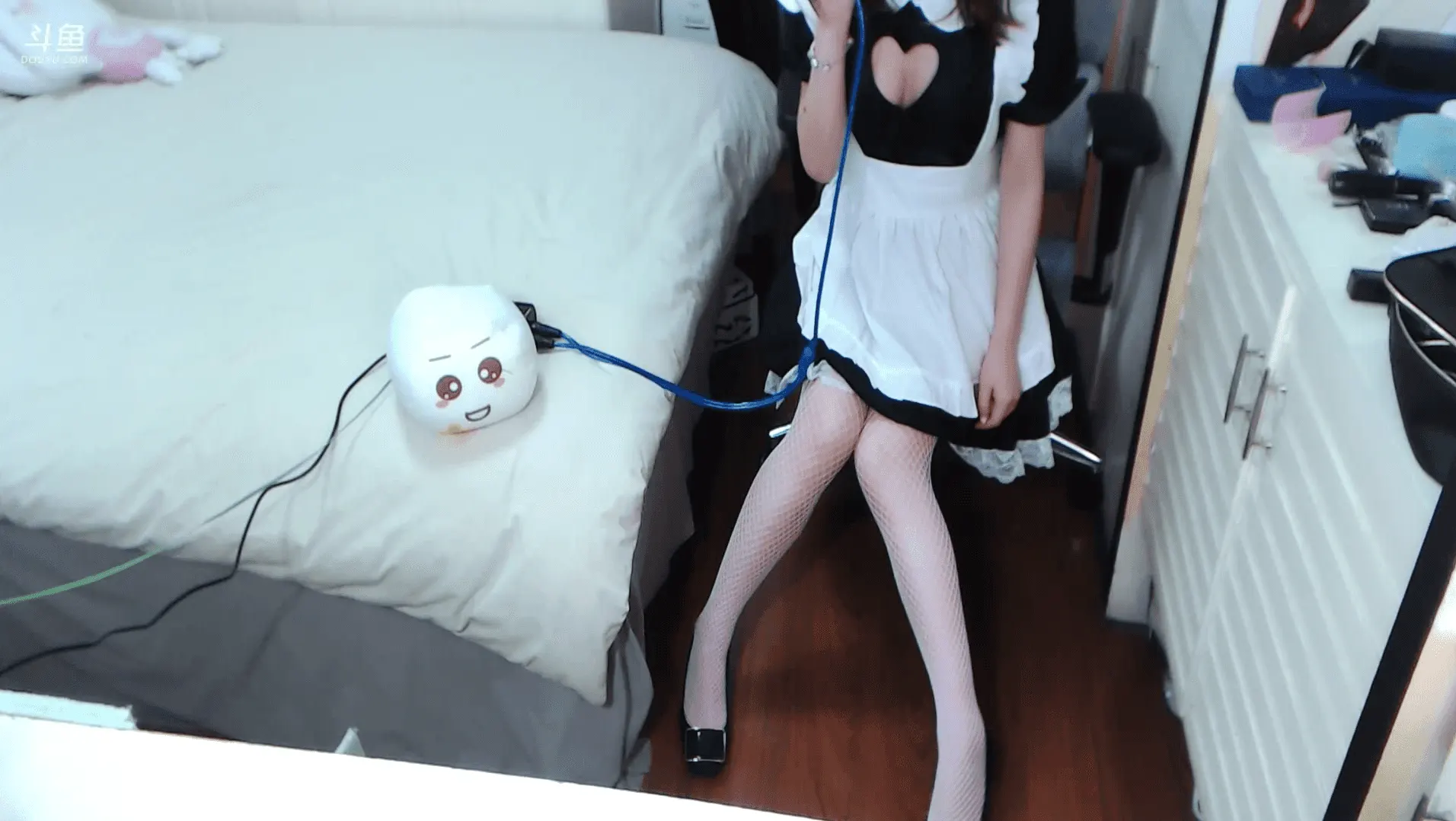 ASMR – 守守君网袜女仆福利 [1V/99MB]