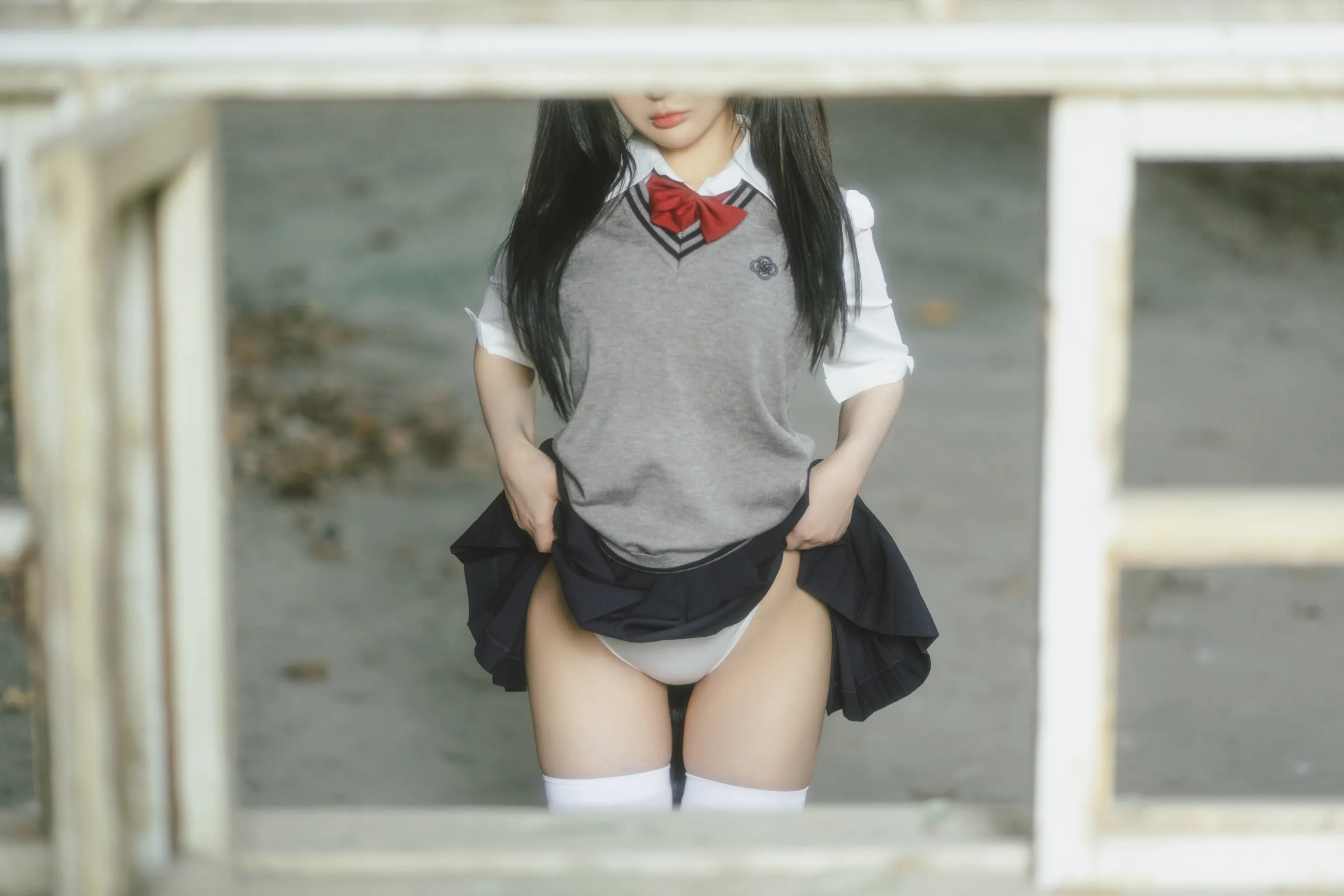 桜井宁宁 – 废墟JK [74P/992MB]