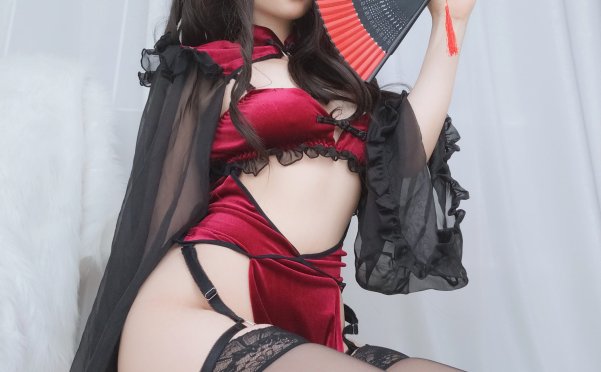 [会员][白银81]红丝绒旗袍[115P+6V/758MB]