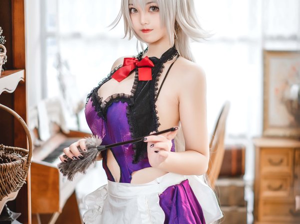 [蜜汁猫裘]贞德女仆[40P/438MB]